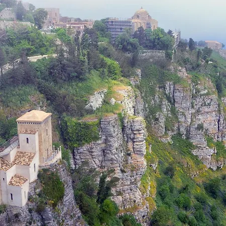 Villa Iride